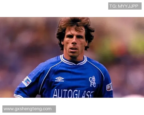 《足球球星盛宴精彩回顾与幕后故事全解析》