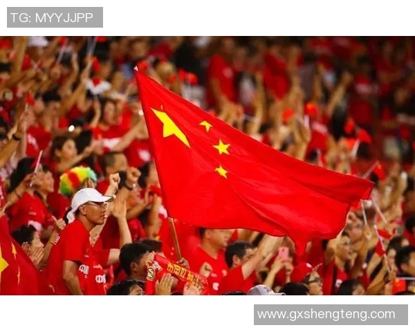 逆境中奋起的英格兰足球新星用拼搏与梦想点亮绿茵未来之路